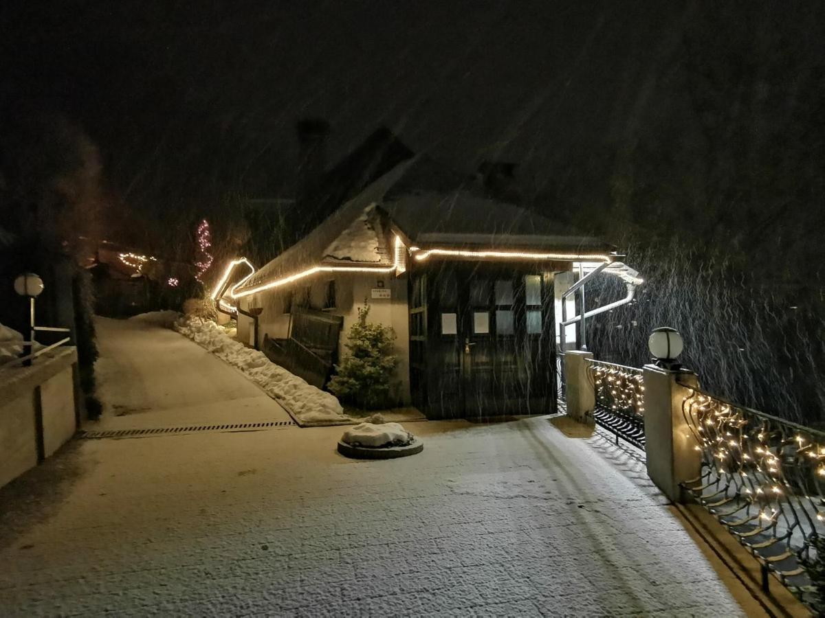 Apartmaji Mak Jesenice Exterior foto